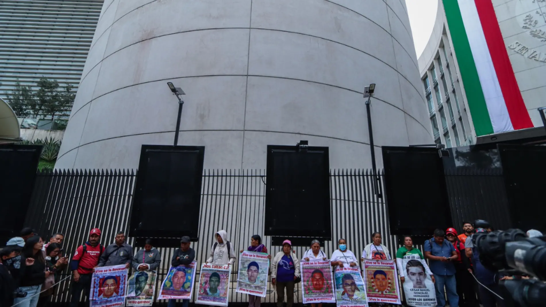 protesta por los 10 años de ayotzinapa